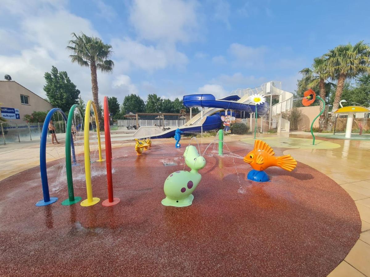 Camping Les Sables Du Midi 4 *